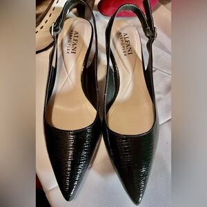 Size 6 beautiful dressy shoes